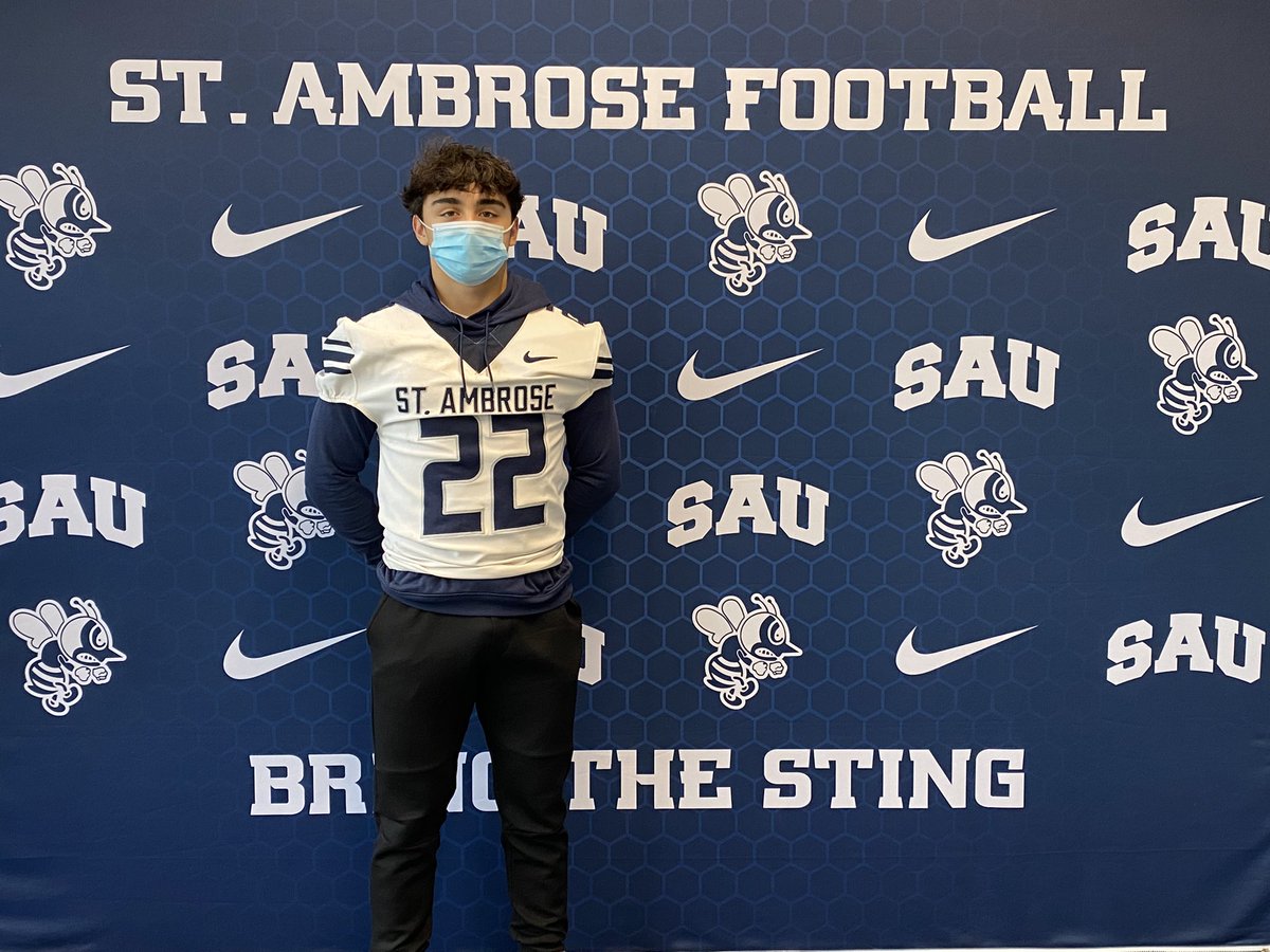 AnthonyZamora__'s tweet photo. Had a great time visiting SAU yesterday! Thank you to @FillippSAU for having me out again!

@CoachDanMcGuire @PrepRedzoneIL @EDGYTIM @DeepDishFB @CoachBigPete @FightingBeesFB https://t.co/vqD6Pudinx
