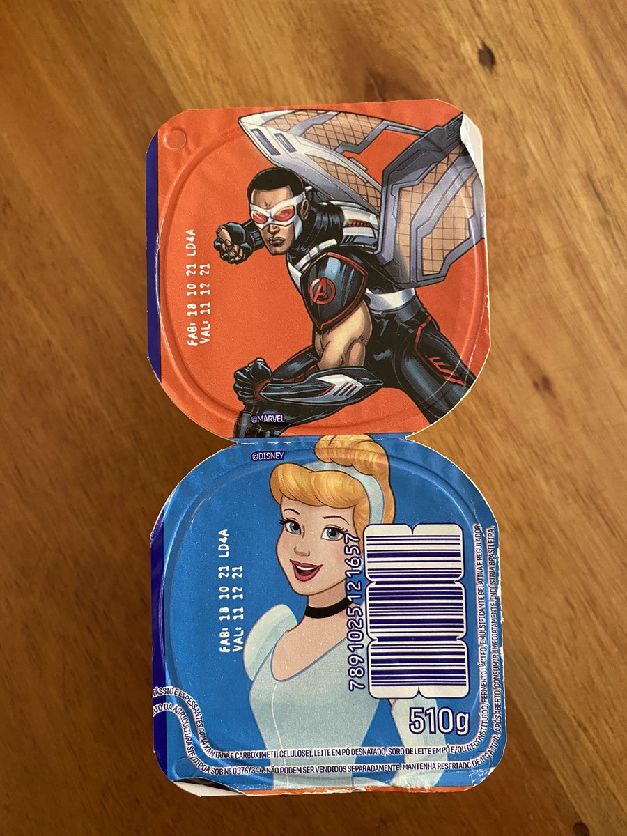 knivsoutt's tweet photo. GENTE KKKKKK eu fui no mercado e tinha um danone especial princesas + marvel e olha issoKKKKKK se fosse combinado não seria tão bom https://t.co/AOiv6QBnGV