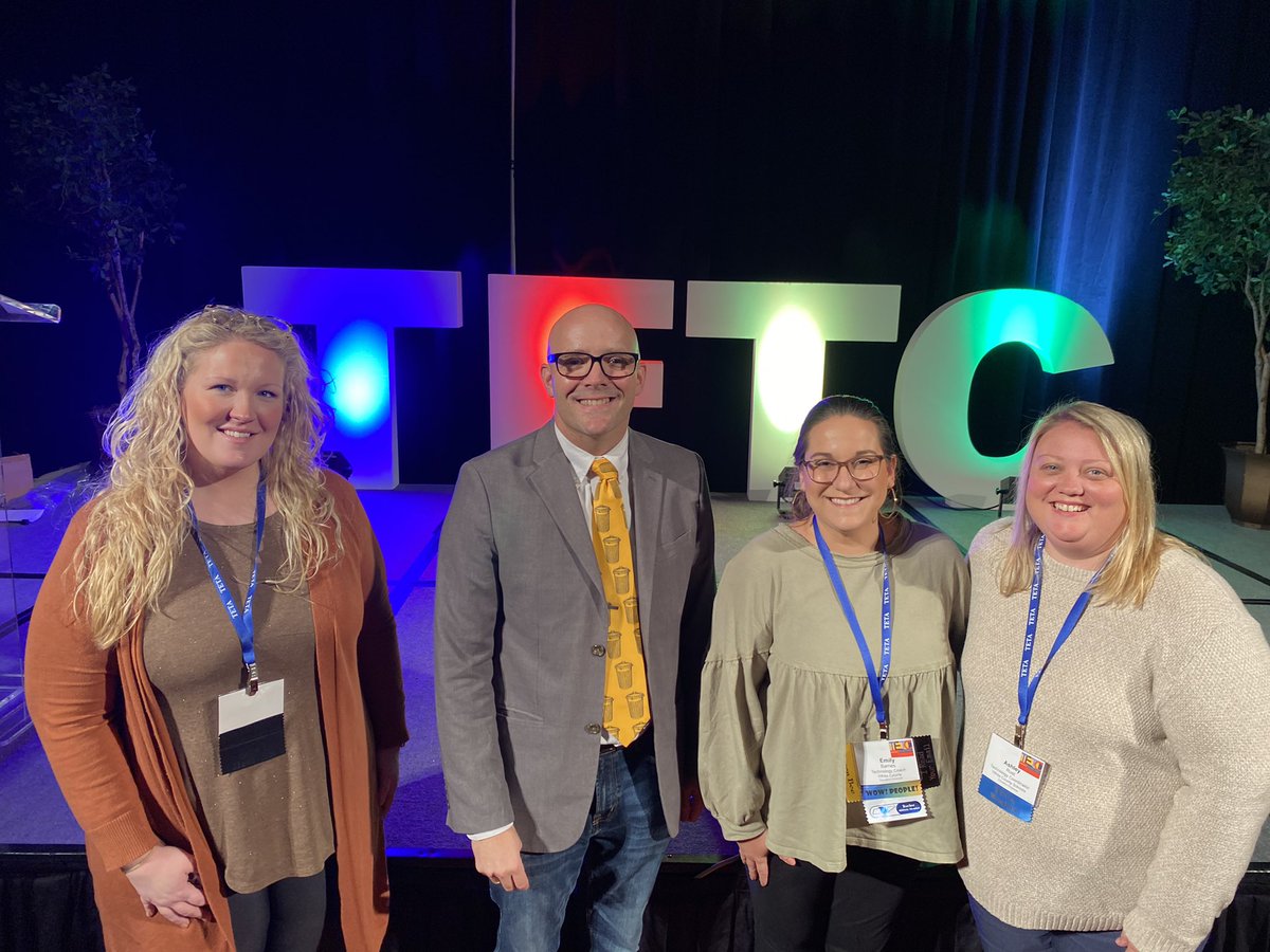 Who is one of your education idols that “fills your cup?”  I met one of mine today!  I’ve gotten so many ideas and mindset shift moments over the years from <a href="/jmattmiller/">Matt Miller 🗑️</a> So cool to meet! <a href="/DitchThatTxtbk/">Ditch That Textbook</a> #TETC2021