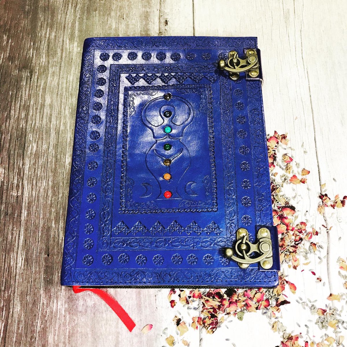 Mommaparker2's tweet image. Take a look at these fabulous #handmade #books at mommaparker.com loads of designs to choose from a perfect #christmas #gift #yourbizhour #lovemomma