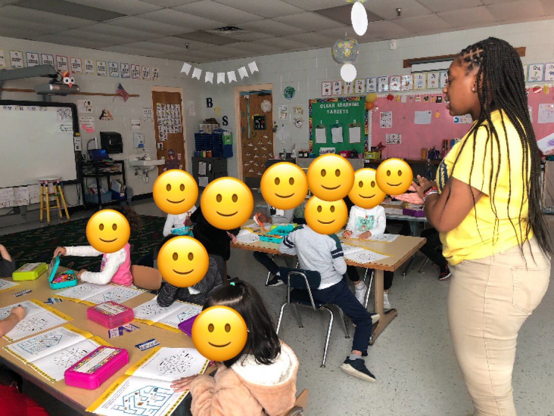 TA_FutureReady's tweet photo. UTC Institute of Teaching and Learning Seniors had a great morning at @BTSelementary teaching K and 1st students about money with @JA_Chatt!! 💵💵💵 @TynerRams @HCSfutureready @UTChattanooga https://t.co/gOvkAV8Kco