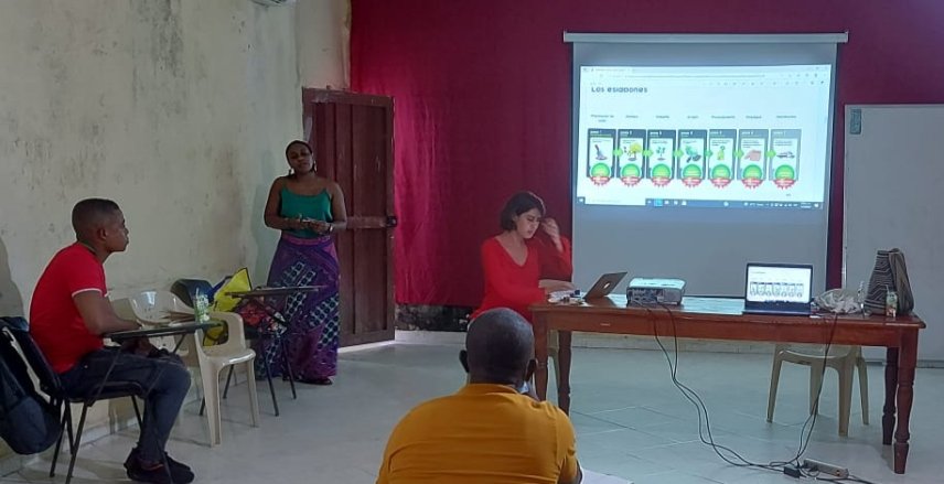 A través del Proyecto Unión Natural implementado por <a href="/OCocomacia/">ORGANIZACION COCOMACIA</a>, <a href="/FondoAccion/">Fondo Acción</a> y <a href="/ONFAndina/">ONF Andina</a> se adelantó encuentro sobre estrategias de mercado y cadenas de valor, con el fin de fortalecer acciones de Asprodema en pro de mejorar calidad, formas de venta y publicidad de productos.