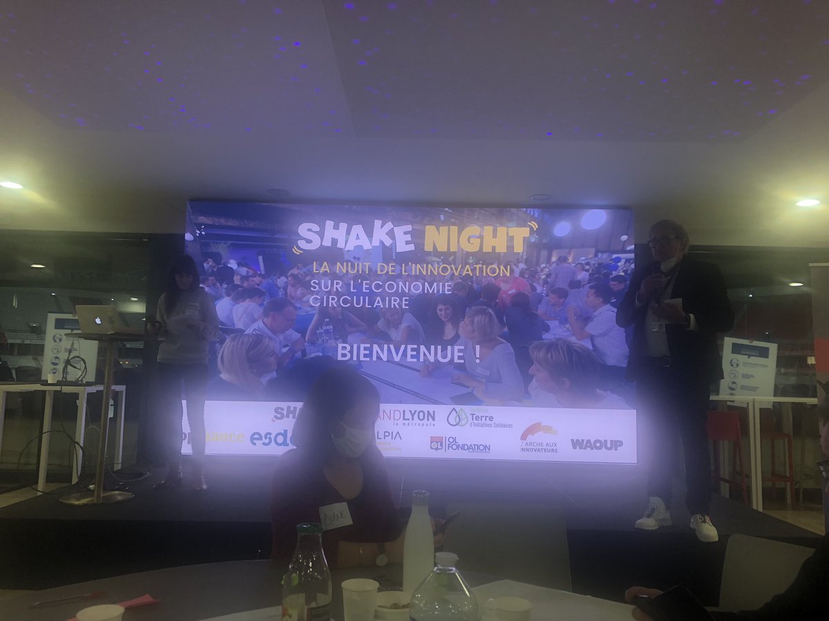awudtavee's tweet photo. Et c’est parti pour une nuit d’ateliers pour développer ensemble des idées innovantes sur l’#économiecirculaire !
Pour imaginer ce que collectivement, nous pouvons apporter à notre territoire et notre planète.
#shakenight #innovation #waoup https://t.co/Bnn3A3Vvnk