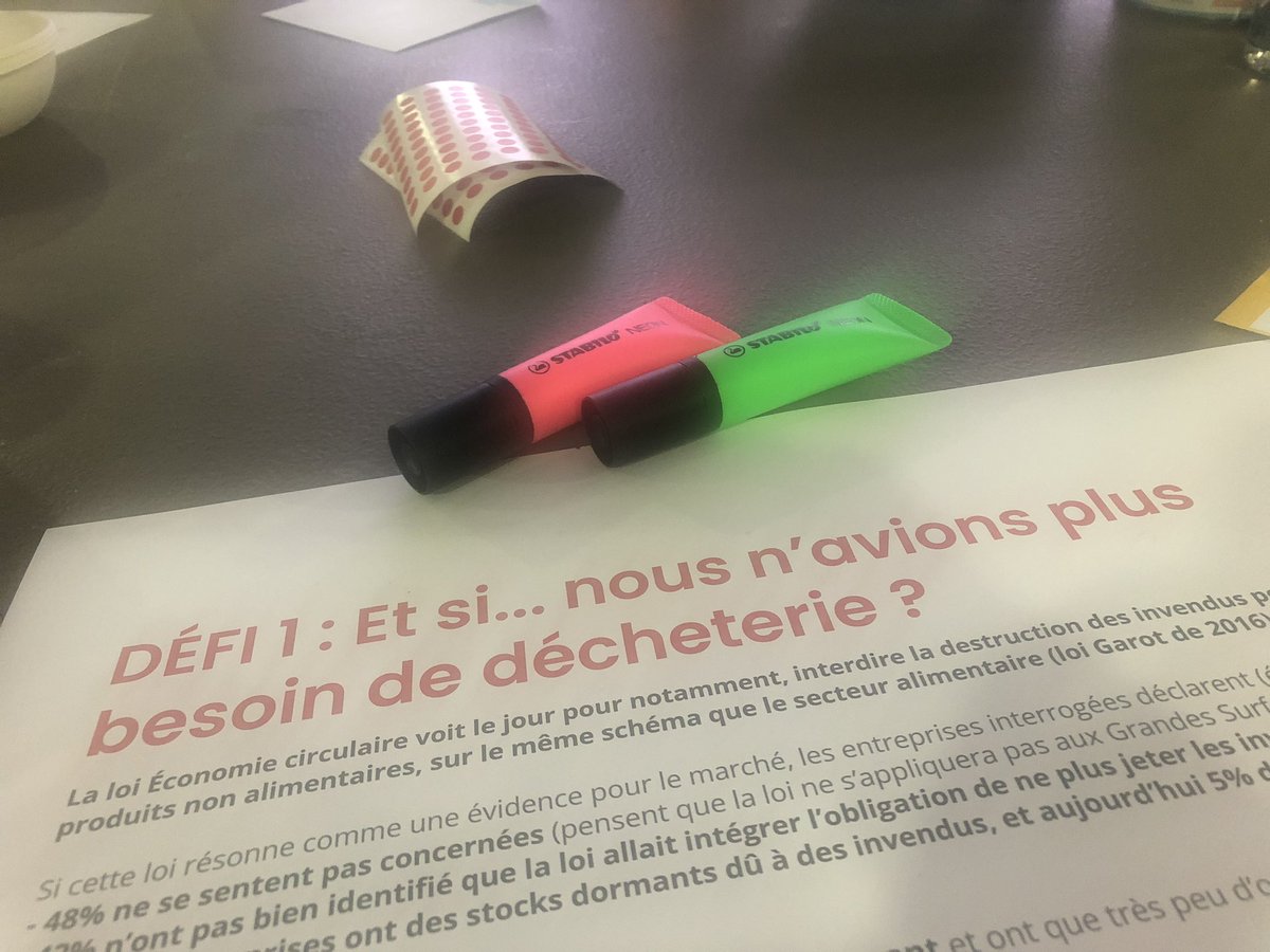 awudtavee's tweet photo. Et c’est parti pour une nuit d’ateliers pour développer ensemble des idées innovantes sur l’#économiecirculaire !
Pour imaginer ce que collectivement, nous pouvons apporter à notre territoire et notre planète.
#shakenight #innovation #waoup https://t.co/Bnn3A3Vvnk