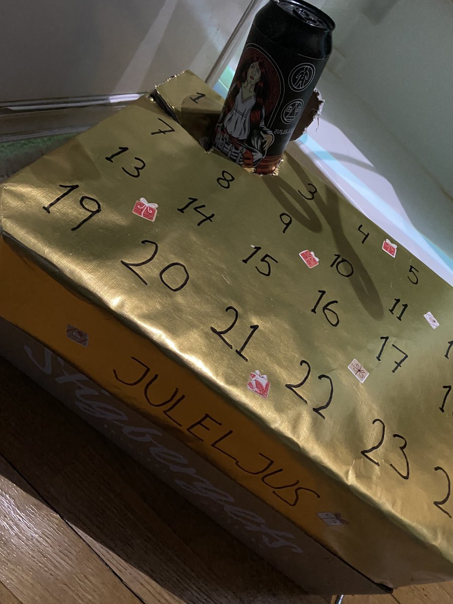 Öppnar andra luckan i min Juleljus-ölkalender från <a href="/stigbergets/">Stigbergets Bryggeri</a> bryggeri.