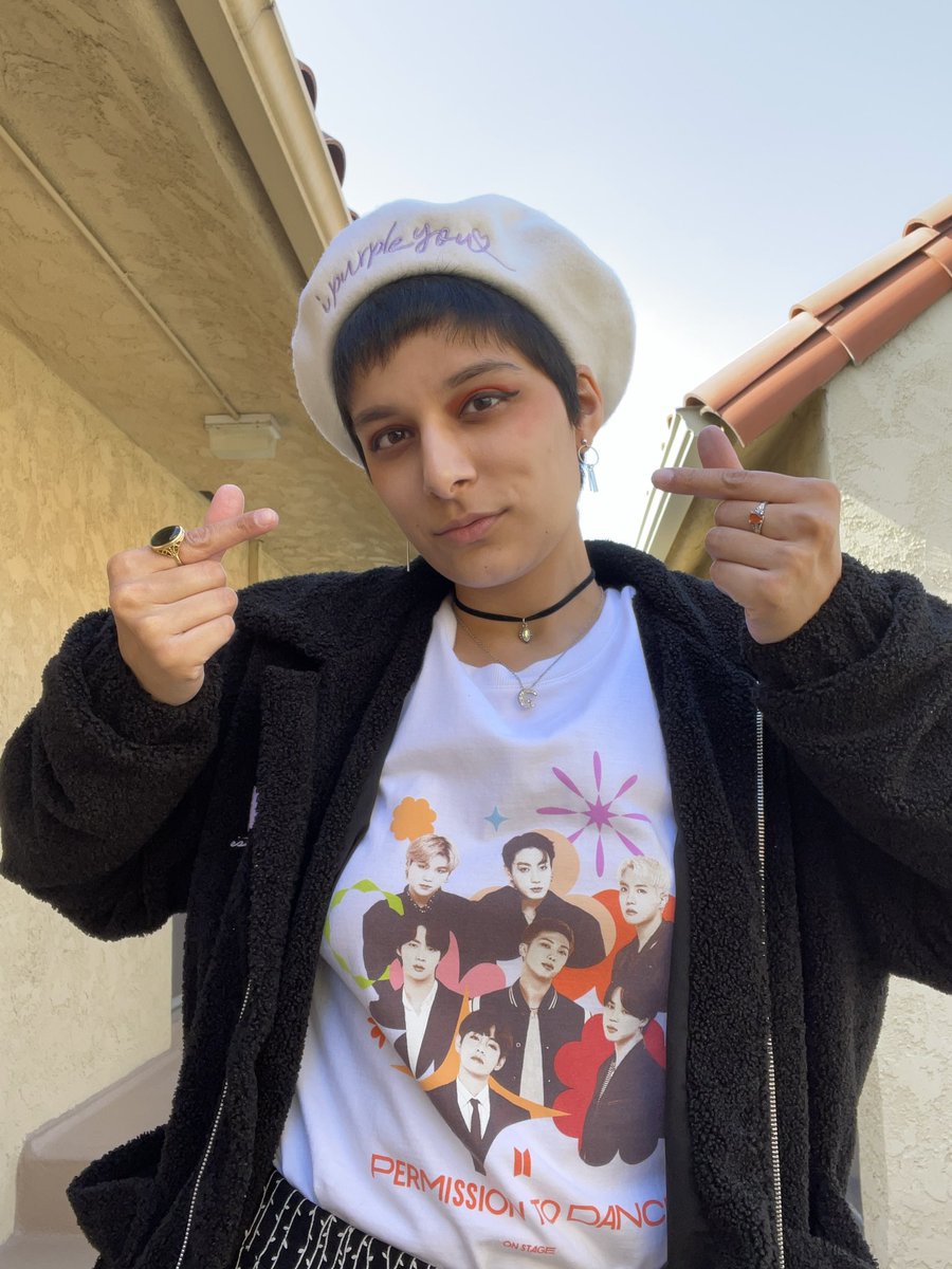 Day 4🧡 Final Day Outfit!🥺✨ Bringing out the PTD merch! 
Beret by <a href="/heycutieplease/">🤍🌸 Cutie Please ⁷ 🌸🤍</a> 
Jacket by <a href="/MoonalilyCo/">ᴮᴱMoonalily Co. ⁷</a> &amp; <a href="/pepistudios_/">⁺𐐪•pepi ⁷ is reuniting with bts•𐑂⁺</a> 
Jacket says “You’re the star that turns ordinary into extraordinary”💫💖 #PTD_ON_STAGE_LA #PTD_ON_STAGE_LA_Day4 #bts