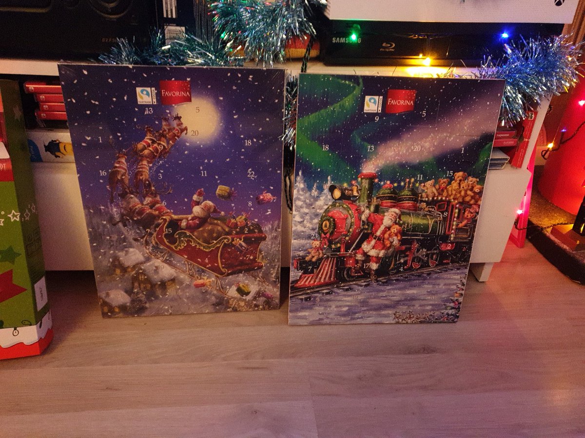 EpongeMme's tweet photo. @Sandertheviewer Coucou Emma et Raphaël, je viens de regardé votre 1er jour d'ouverture du calendrier de l'avent. C'est très réussi. Bravo...
Félicitations Emma il est magnifique ton calendrier et Raphaël très bon chocolat, regarde on a le même à la maison.
Gros bisous a tous et vivement demain😜 https://t.co/JHqyLPo6RP