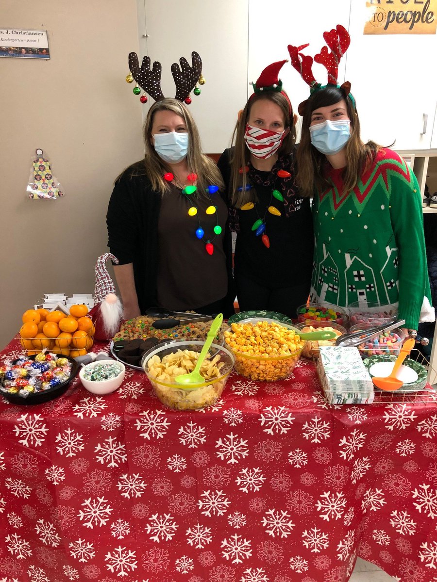 Our wonderful School Elves are making the rounds to all Hanna's classrooms to give staff a treat and let them know they are all amazing!