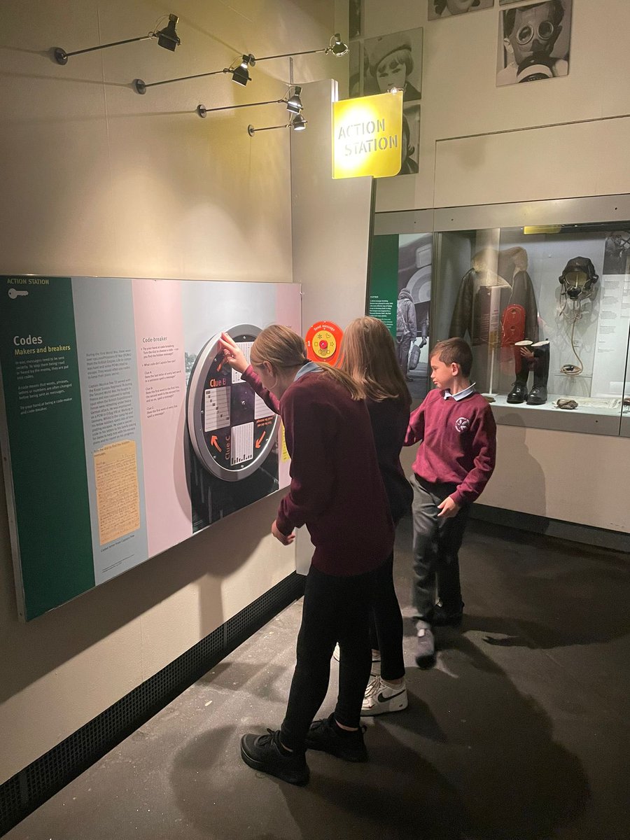 The Y6 children of @StradbrokePri loved their visit to the @I_W_M North! 
#EducationalVisit 
#StradExperience🎭 
#PersonalDevelopment🌍