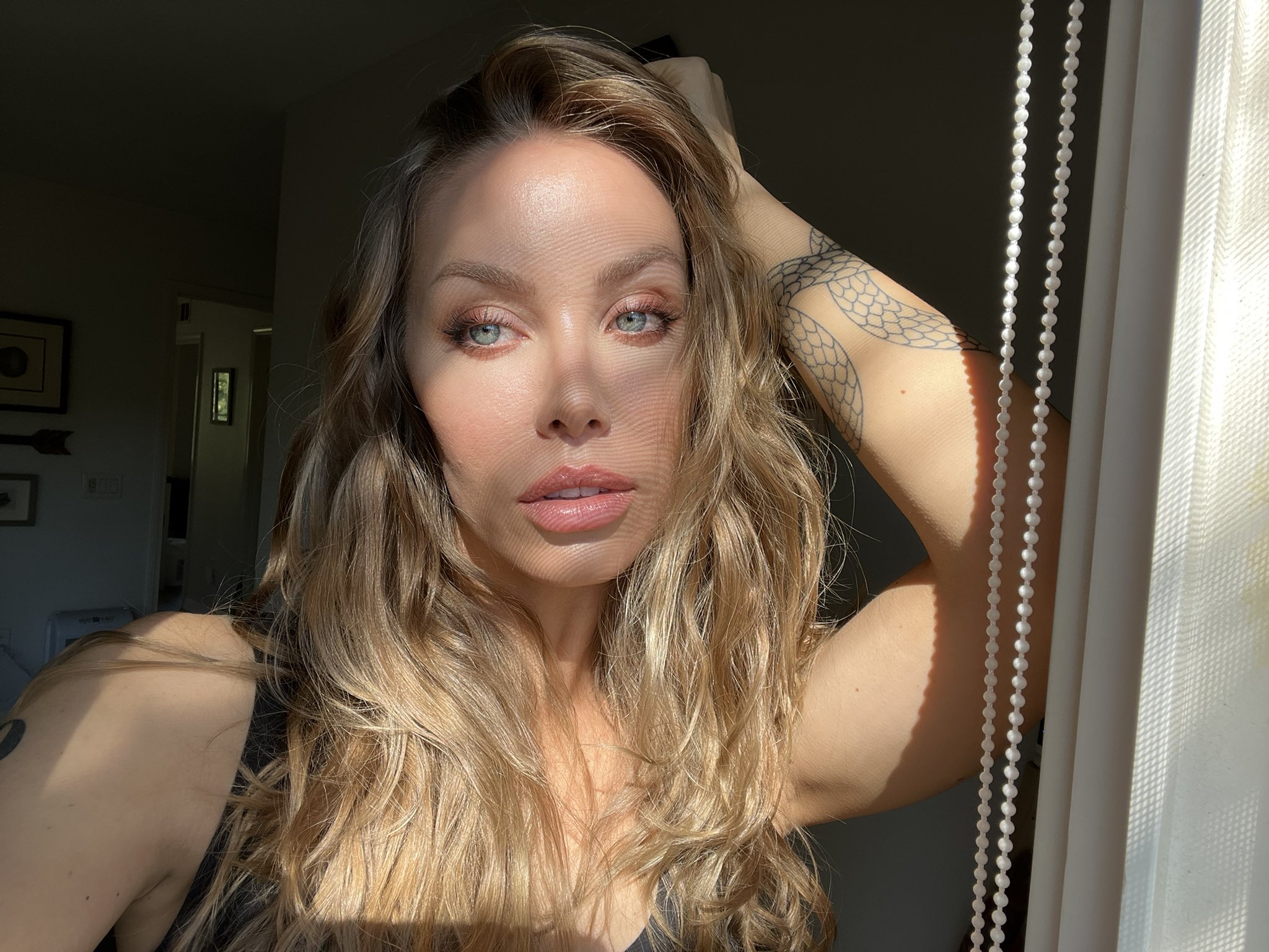 XNicoleAnistonX.eth on Twitter: "👽🪄…