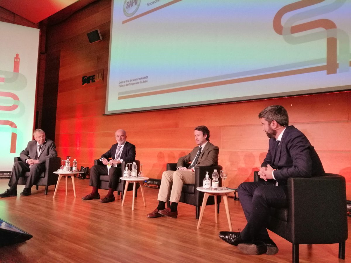 ➡️ Comienza el 52 congreso de la <a href="/sapdes/">SAPD</a>, con más de 200 especialistas en #PatologíaDigestiva que estarán en #Jaén del 2 al 4 de diciembre

El servicio de Digestivo del <a href="/HospitalJaen/">Hospital Universitario de Jaén</a> organiza este encuentro, que abordará mejoras en tratamientos destinados a pacientes
<a href="/saludand/">Consejería de Sanidad, Presidencia y Emergencias</a>