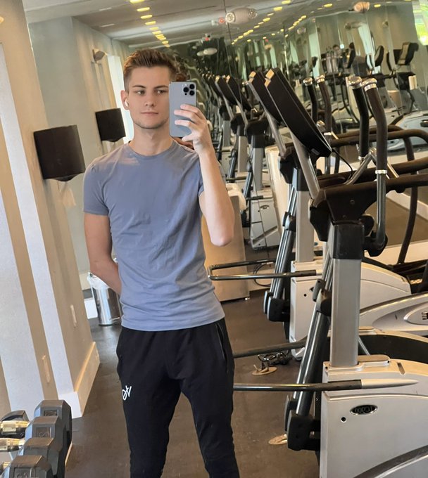 🏋🏻 https://t.co/sF2vR2G1Nh
