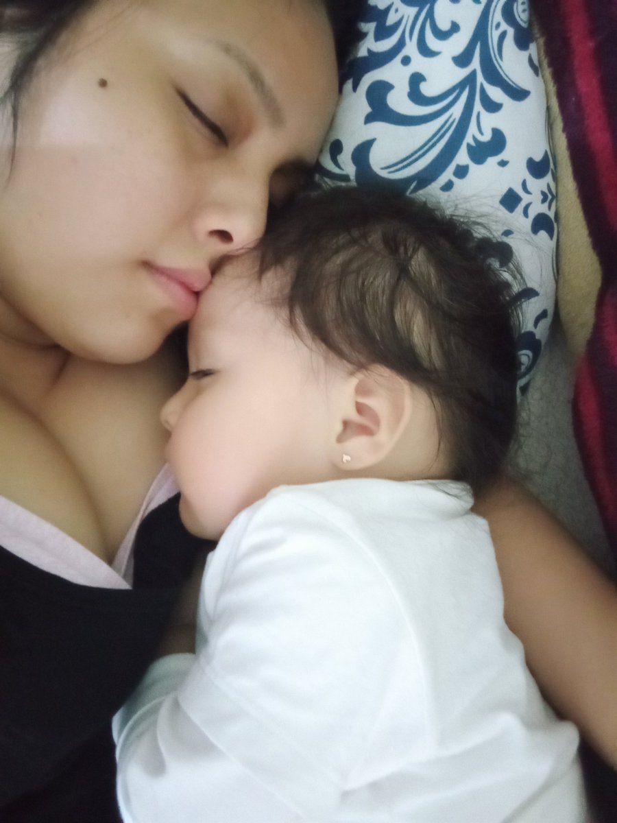 LuuChanta's tweet photo. Ella es mi vida. Nadie podrá estar arriba en prioridad más que tú mi princesa.💕💫 

#Mamafeliz #Mamachocha https://t.co/jcVWnM9mQU