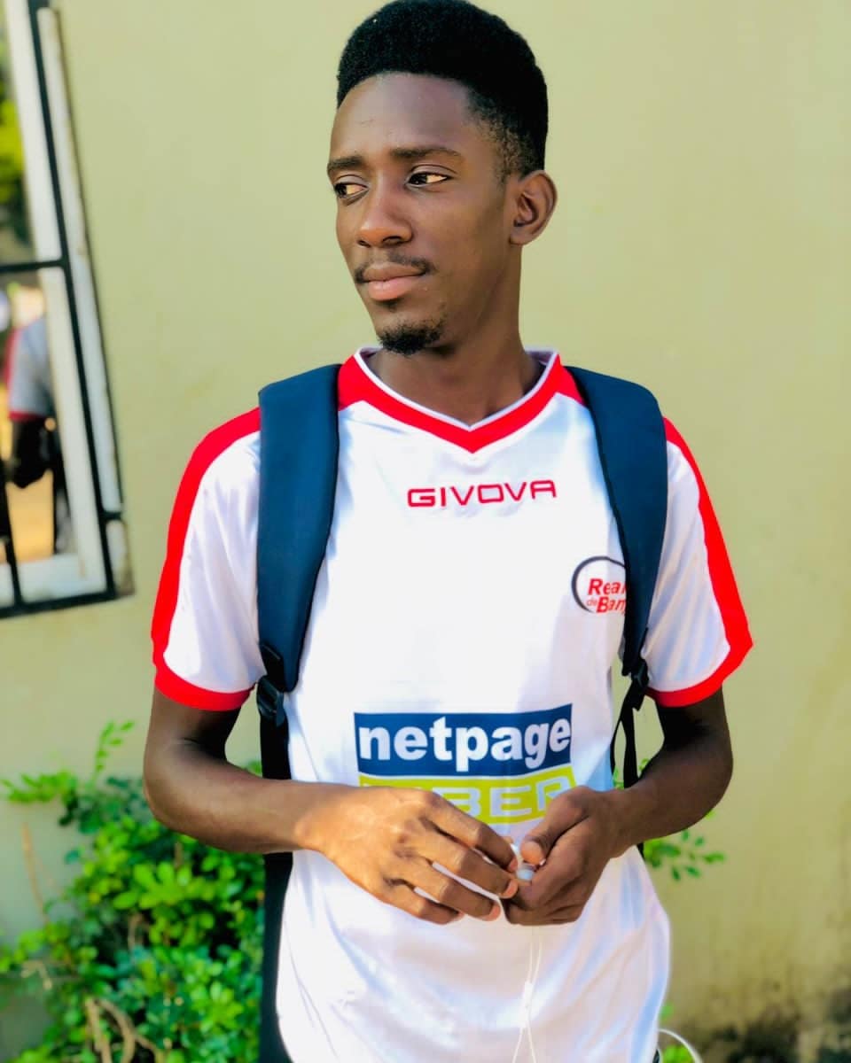 RealDeBanjulFC's tweet photo. ENJOY YOUR TOPS, Whites 🤍❤️!

#RDB #Fans #ReplicaJerseys #Real4Life #TheWhites #CityBoys #RealDeBanjul #NetPageFIBER https://t.co/3iIuOmoLbu