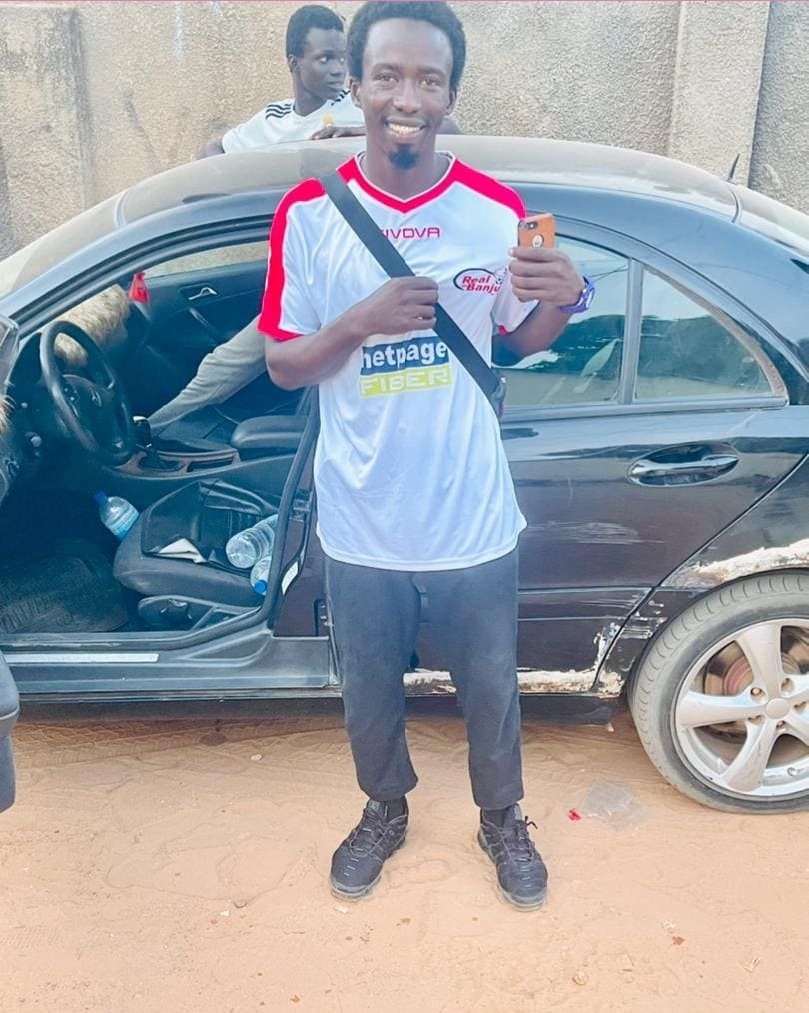 RealDeBanjulFC's tweet photo. ENJOY YOUR TOPS, Whites 🤍❤️!

#RDB #Fans #ReplicaJerseys #Real4Life #TheWhites #CityBoys #RealDeBanjul #NetPageFIBER https://t.co/3iIuOmoLbu