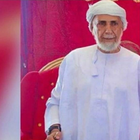 رحم الله ذاك الشيخ محمدأحمد عبدالولي باعوين،صاحب الوجه الوضئ والمحيا المنيرلطالما كانت له هله وطله إذا أقبل وله مواقف تذكروتشكر في الماضي والحاضر ،رحل عن هذه الدنيافأبكى القلوب وأدمع العيون جعله الله منعماًفي قبره،قد كان كثيرالصوم والتهجد صابرًامحتسبًا،إلى جنات الخلد خالي أبوناصر