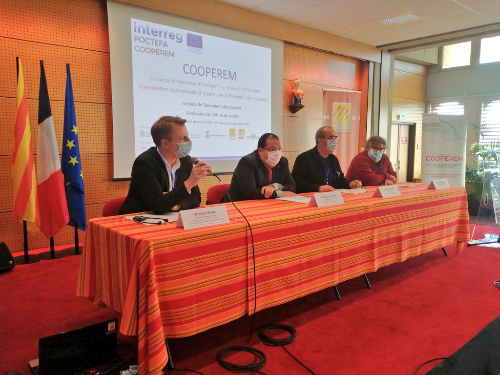 PoctefaCOOPEREM's tweet photo. 📸 Avui hem celebrat la jornada de tancament del projecte @PoctefaCOOPEREM després de 4 anys sumant esforços per facilitar la coordinació transfronterera en la prevenció d'incendis forestals i la gestió d'emergències.

Gràcies a totes les persones que ho heu fet possible! https://t.co/9IfZ7lAc3d