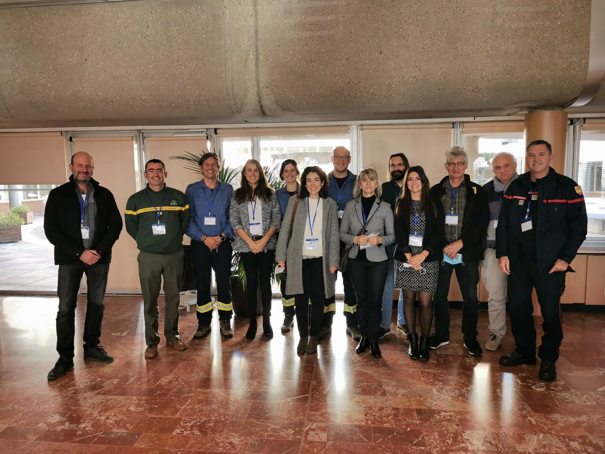 PoctefaCOOPEREM's tweet photo. 📸 Avui hem celebrat la jornada de tancament del projecte @PoctefaCOOPEREM després de 4 anys sumant esforços per facilitar la coordinació transfronterera en la prevenció d'incendis forestals i la gestió d'emergències.

Gràcies a totes les persones que ho heu fet possible! https://t.co/9IfZ7lAc3d