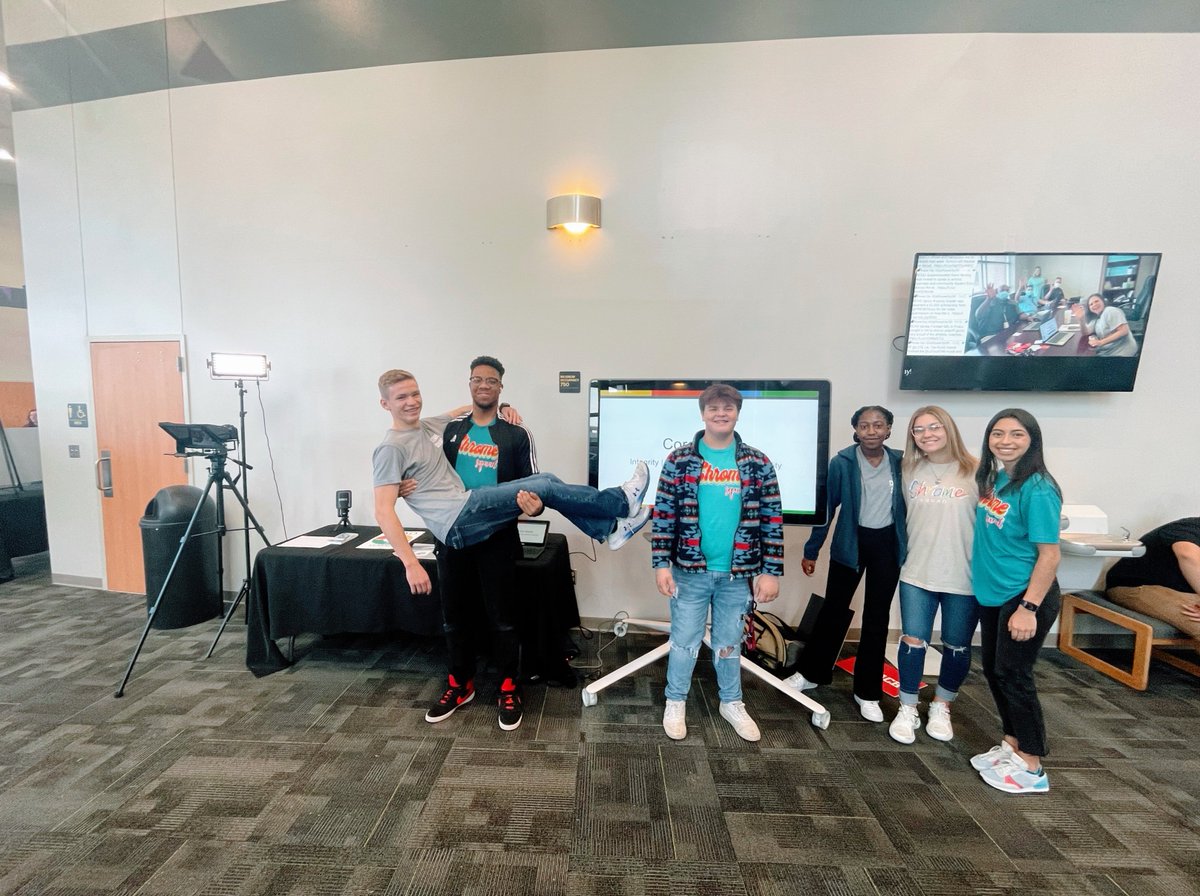 Chrome Squad tweet media