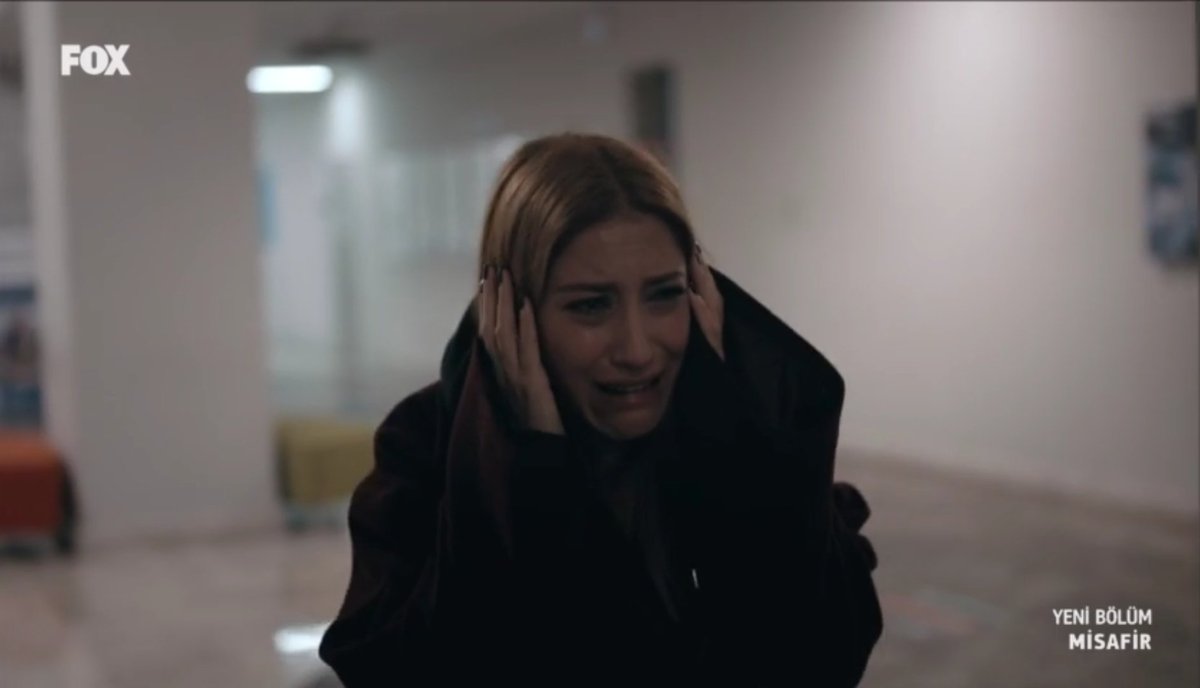Hazal Kaya seni izlemek benim için her dem ayrı bir keyif oldu hep de öyle olacak. İyi ki sen. Güçlü, donanımlı, muhteşem bir insansın. Ne güzel performans. Üzüntüm büyük ama seni izlemek büyük mutluluk. #Misafir #halaumutvar 👏👏