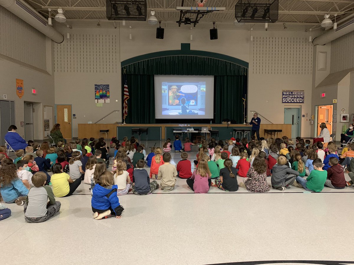 NyeElementaryLD's tweet photo. Thank you @artofdavid for visiting East Hanover and sharing the joys of being an author and illustrator with our students!! https://t.co/B6KZQvY45y