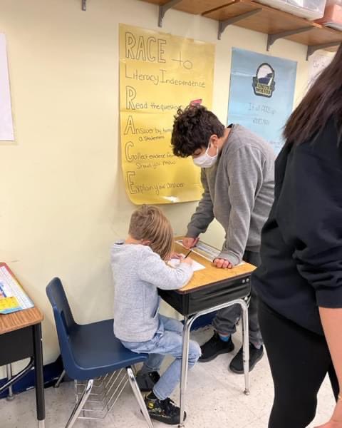 unitycharter's tweet photo. Yesterday, our students participated in Buddy Classes. This is a great opportunity to focus on SEL development with cross grade level groups! #unitywolves #multiAge https://t.co/WyoC7r9jfY