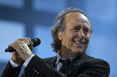 ElInformadorVE's tweet photo. #2Dc El cantante español Joan Manuel Serrat se retirará de los escenarios tras la gira que iniciará el 27 de abril de 2022 en Nueva York, que recorrerá América Latina y España y concluirá el 23 de diciembre en Barcelona

https://t.co/uSmM5ZQdtr https://t.co/WVMXaAexZq