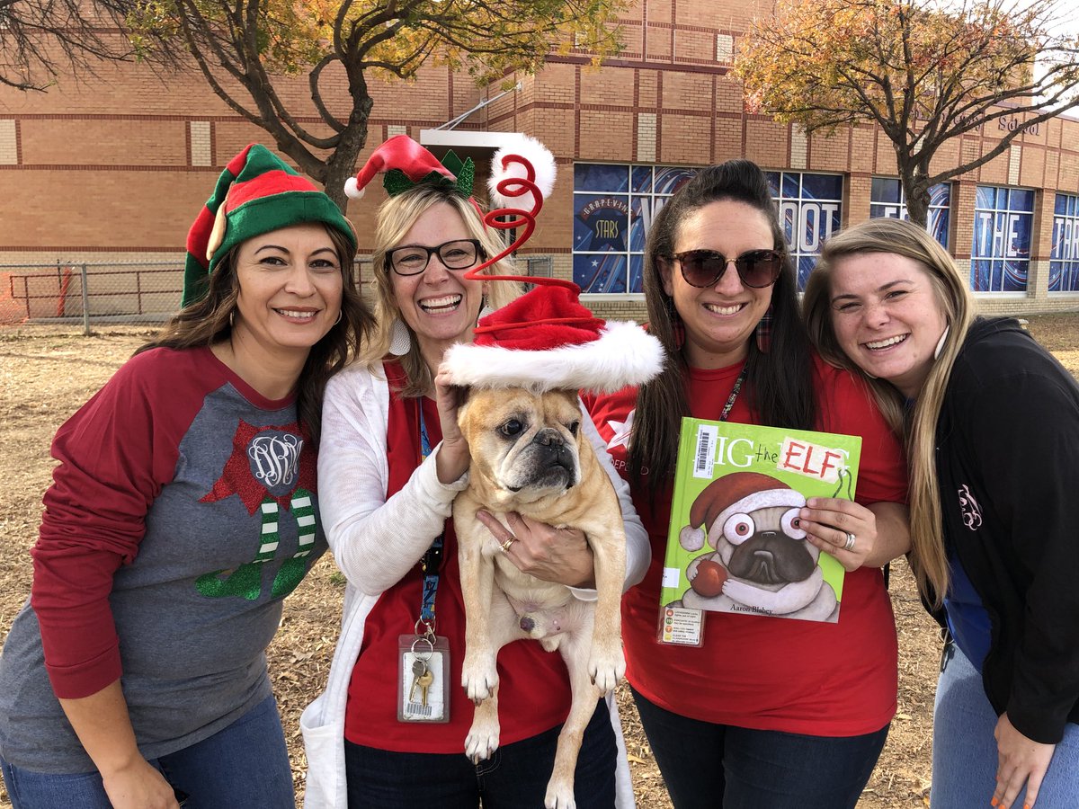 Pre-K found the real Pig the Pug (aka Pudgy)!  This extra special find must be worth an extra jingle bell from ⁦<a href="/GESHale/">Nancy Hale</a>⁩!   #GESshineon ⁦<a href="/GESWhite0/">Emily White</a>⁩ ⁦<a href="/GESCouch/">Laura Jean Couch</a>⁩ ⁦<a href="/GESDRodriguez/">Dolores Rodriguez</a>⁩