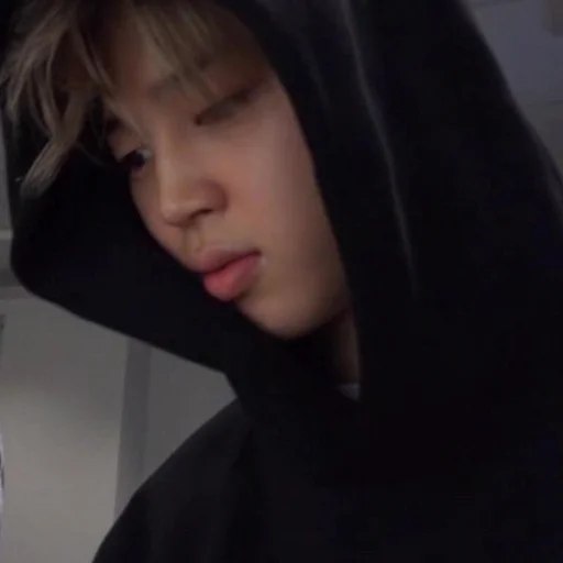 Z_ARMY_7's tweet photo. @mybiasis_jk @BTS_twt من فقط اینو میدون... که ما گناه داشتیم💔 https://t.co/zKeOwtb2iJ