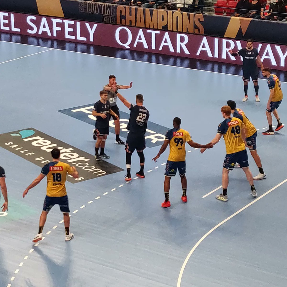 Guibox1972's tweet photo. PSG HANDBALL-KIELCE
Sortie avec les internes du lycée Le Corbusier
#LeCorbu95 https://t.co/3IxfPEFGno