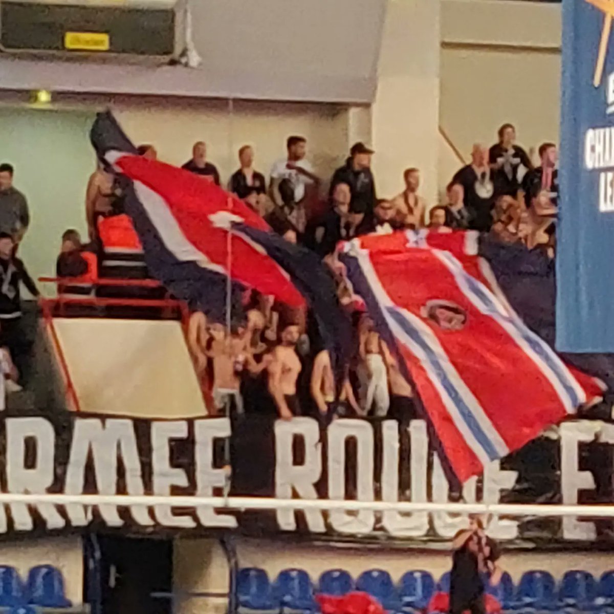 Guibox1972's tweet photo. PSG HANDBALL-KIELCE
Sortie avec les internes du lycée Le Corbusier
#LeCorbu95 https://t.co/3IxfPEFGno