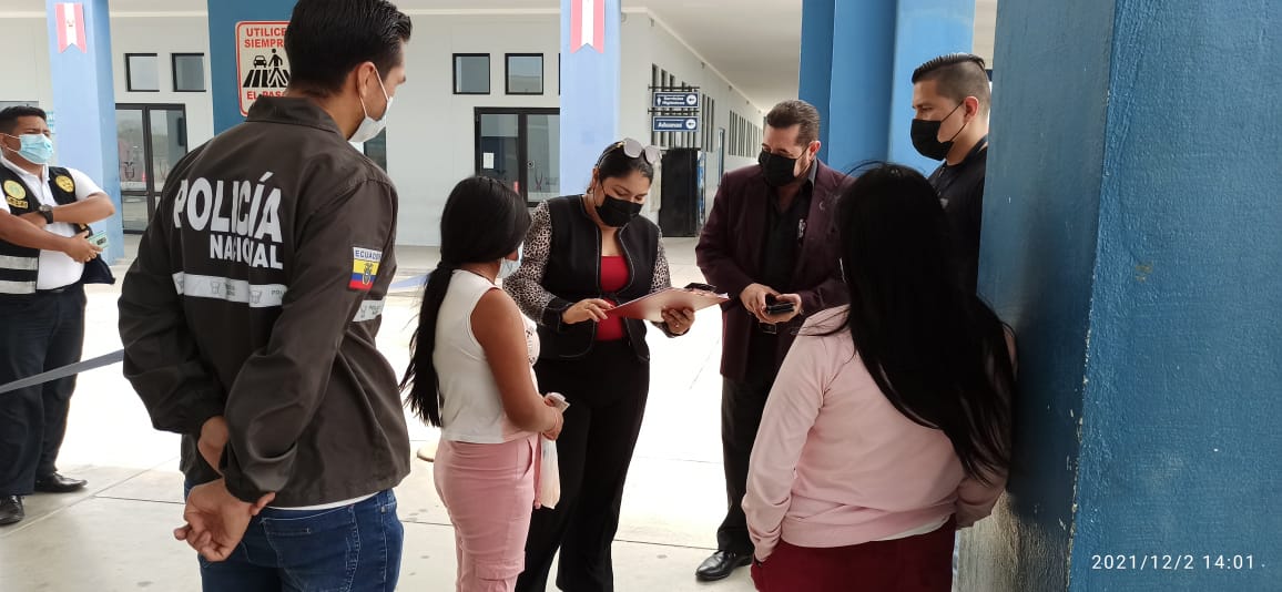 CancilleriaEcZ7's tweet photo. Dirección Zonal 7 en coordinación con el Consulado de Ecuador en Tumbes brindaron acompañamiento al ingreso de la menor N. L. Q. A. @CancilleriaEc @CECUTumbes @MMontalvoEC @LuisVayasEc https://t.co/BmpDIctHPK