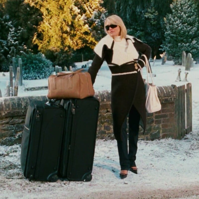 BuzzFeed's tweet photo. How i pack for an overnight trip https://t.co/yzHpDjiKji