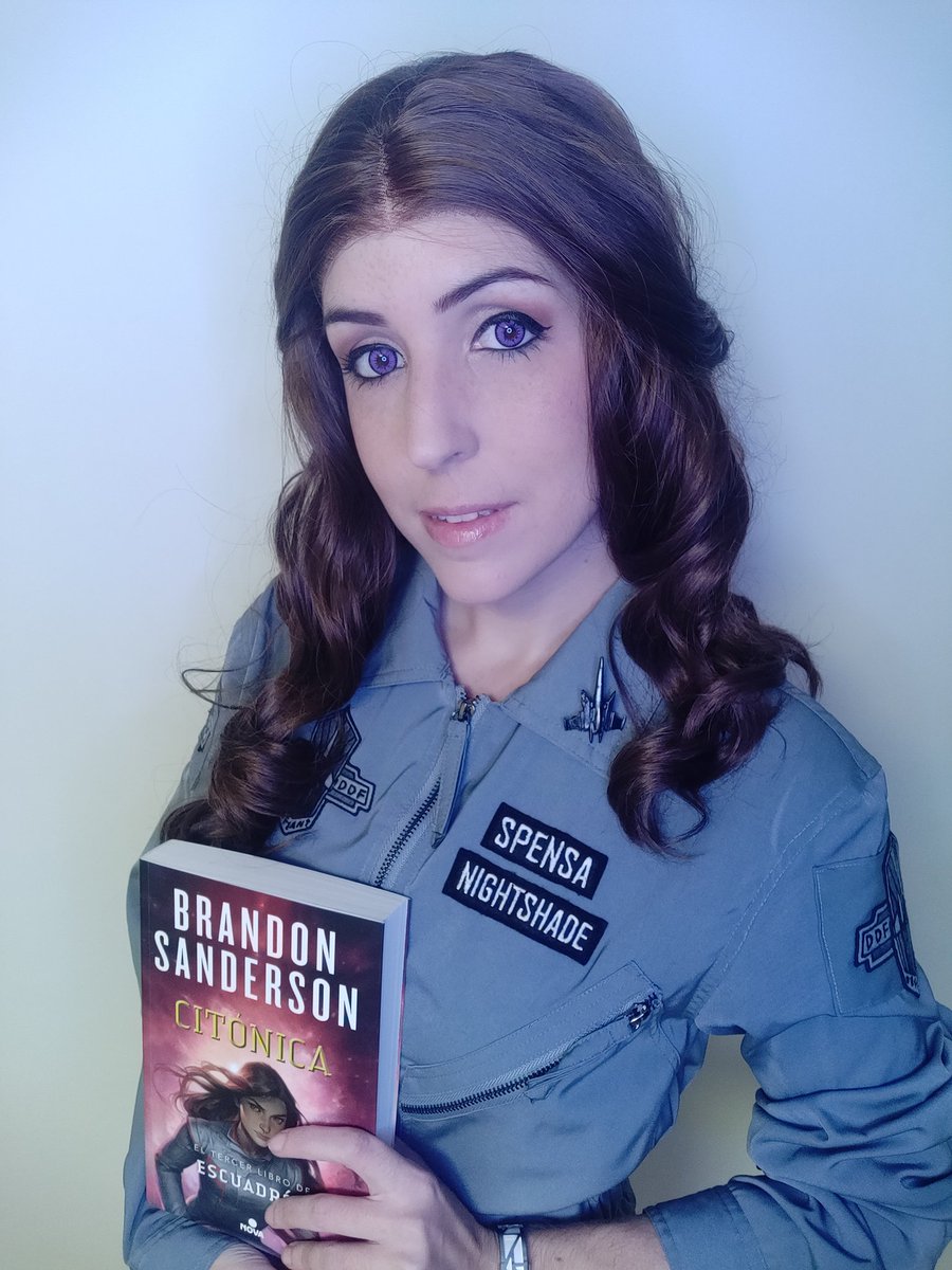 yuraicosplay's tweet photo. Hoy por fin ha salido #Citonica de @BrandSanderson, así que os dejo un adelanto de mi Cosplay de Spensa @NovaCiFi @Cosmere_es ✨✨✨ https://t.co/1qxaJ4wPDh