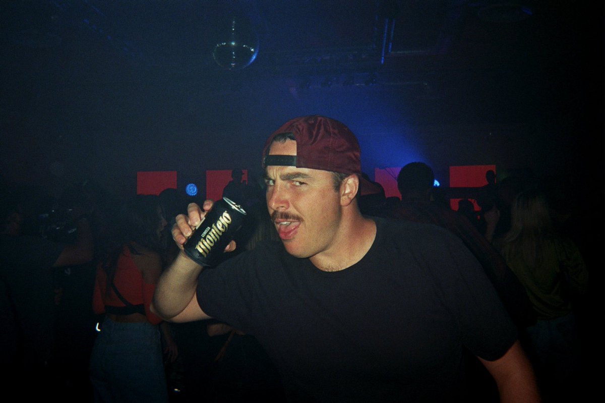 Cerveza Montejo tweet media