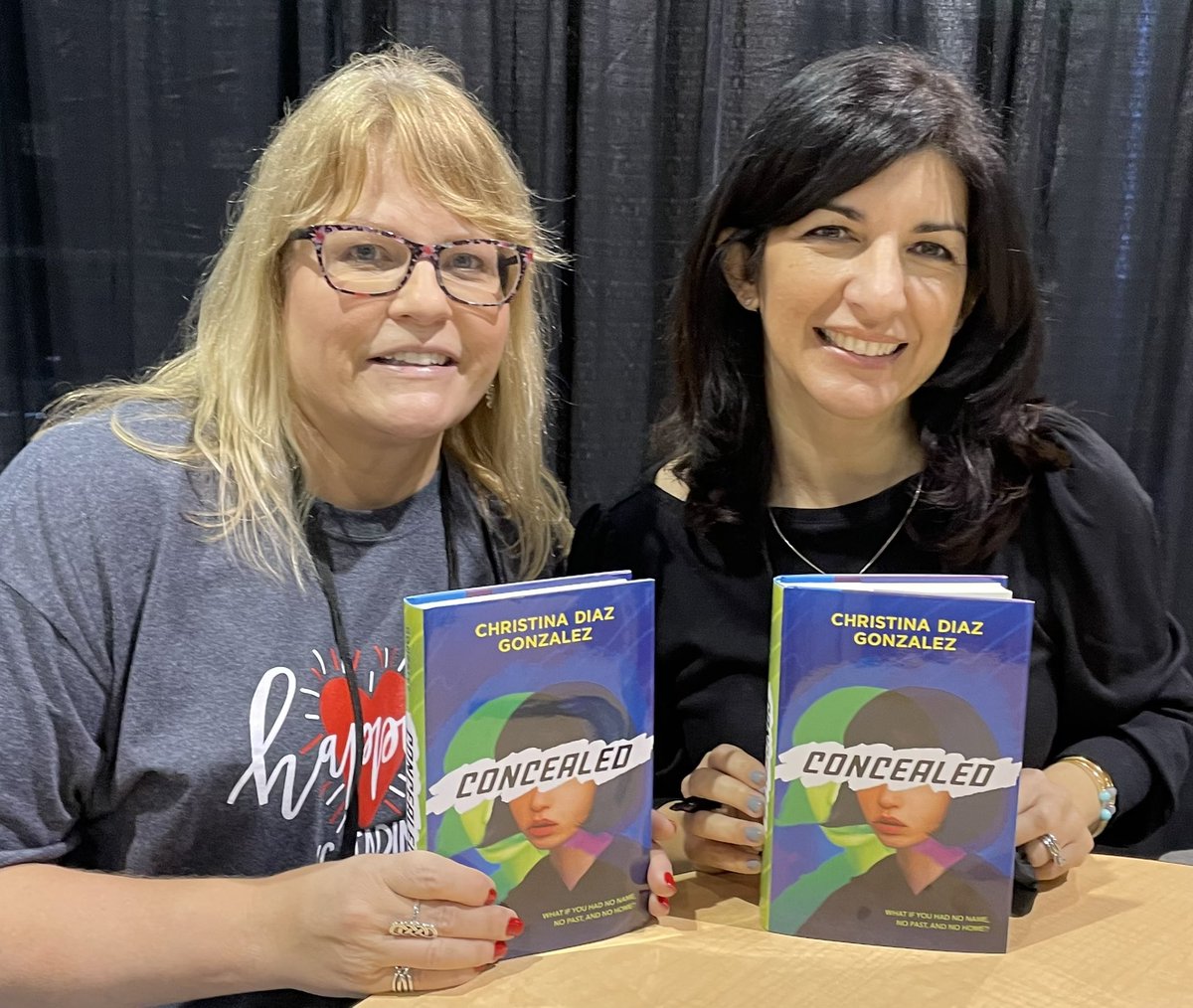 LibraryGoddessM's tweet photo. Meeting author @ChristinaDG in real life is part of the fun at FAME21📚#OCPSreads @CDLocps https://t.co/KjwNJ2dUoE
