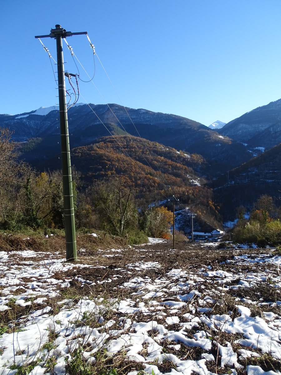 PARC_PA's tweet photo. Reconquête agricole : chantier avec @enedis et la commune de #Galey sous une ligne HT restaurée, pour l'installation de parcelles agricoles au lieu d'accrus forestiers de faibles valeurs : restauration de la mosaïque paysagère et terrains pour l'élevage extensif
@kamelchibli https://t.co/lB12BYMqKX