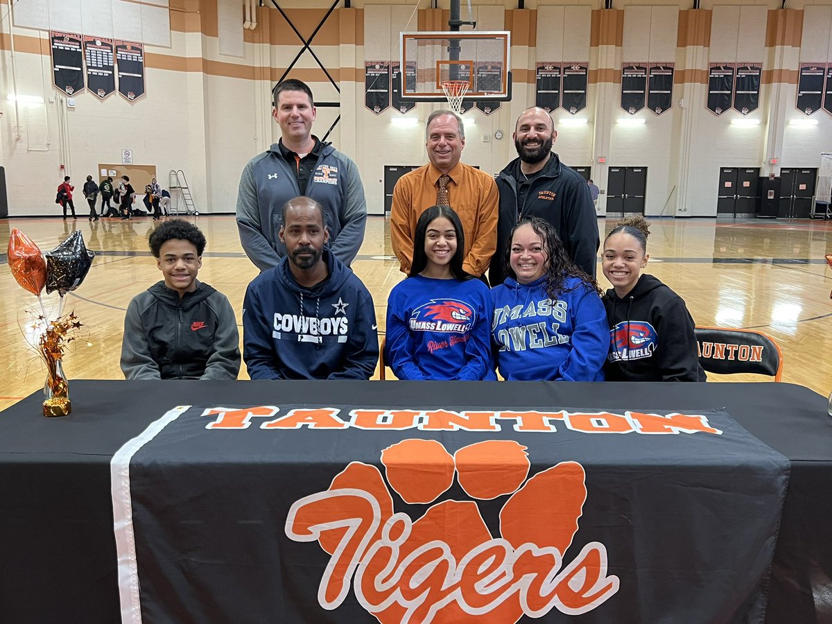 Cameron Merritt (@cammerritt_news) on Twitter photo Nia Mainer-Smith of <a href="/THSXCTF/">Taunton Track & XC</a> put pen to paper today, committing to <a href="/RiverHawkXCTF/">UMass Lowell XC/TF</a> in an NLI signing at the high school’s field house <a href="/TauntonToGo/">The Taunton Gazette</a> Nia Mainer-Smith of <a href="/THSXCTF/">Taunton Track & XC</a> put pen to paper today, committing to <a href="/RiverHawkXCTF/">UMass Lowell XC/TF</a> in an NLI signing at the high school’s field house <a href="/TauntonToGo/">The Taunton Gazette</a>