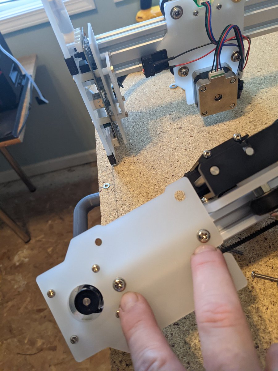 VectorRoll's tweet image. @Ortur3D @OrturOfficial
Odd Design🤔
This #Ortur #Aufero #Laser1 belt tensioner for Y-Axis is the actual extrusion. That's not the odd part though. The odd part is that you have to take it off the X-Axis to tighten it.🥴
A better design would be like the we one use on #3DPrinters