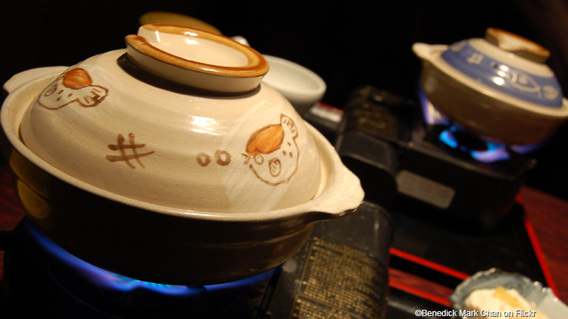JapanCons_NY's tweet photo. Stay warm with #nabemono! 🇯🇵🧺
Nabemono, or simply #nabe, is a compound word: nabe (“cooking pot”) + mono (“thing”). Traditionally, the pots for nabe are made of clay or cast iron, and can hold a variety of things! https://t.co/gz9WIVA7wW