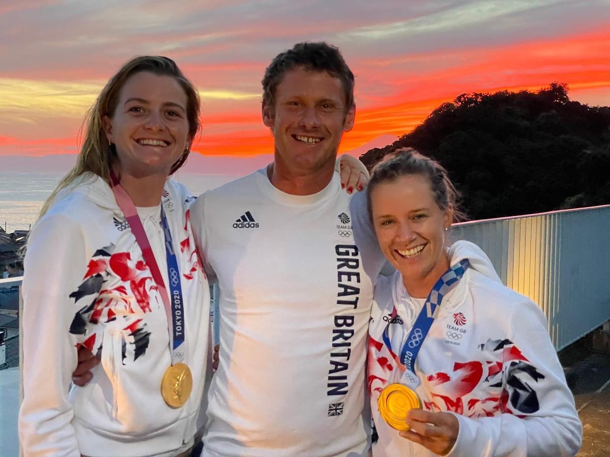 Take a bow, <a href="/hannahmills1988/">Hannah Mills</a> and <a href="/McintyreEilidh/">Eilidh McIntyre</a>. 

Ladies and gents, we give you the 2021 <a href="/worldsailing/">World Sailing 🌎⛵️</a> World Sailors of the Year.

👏👏👏👏