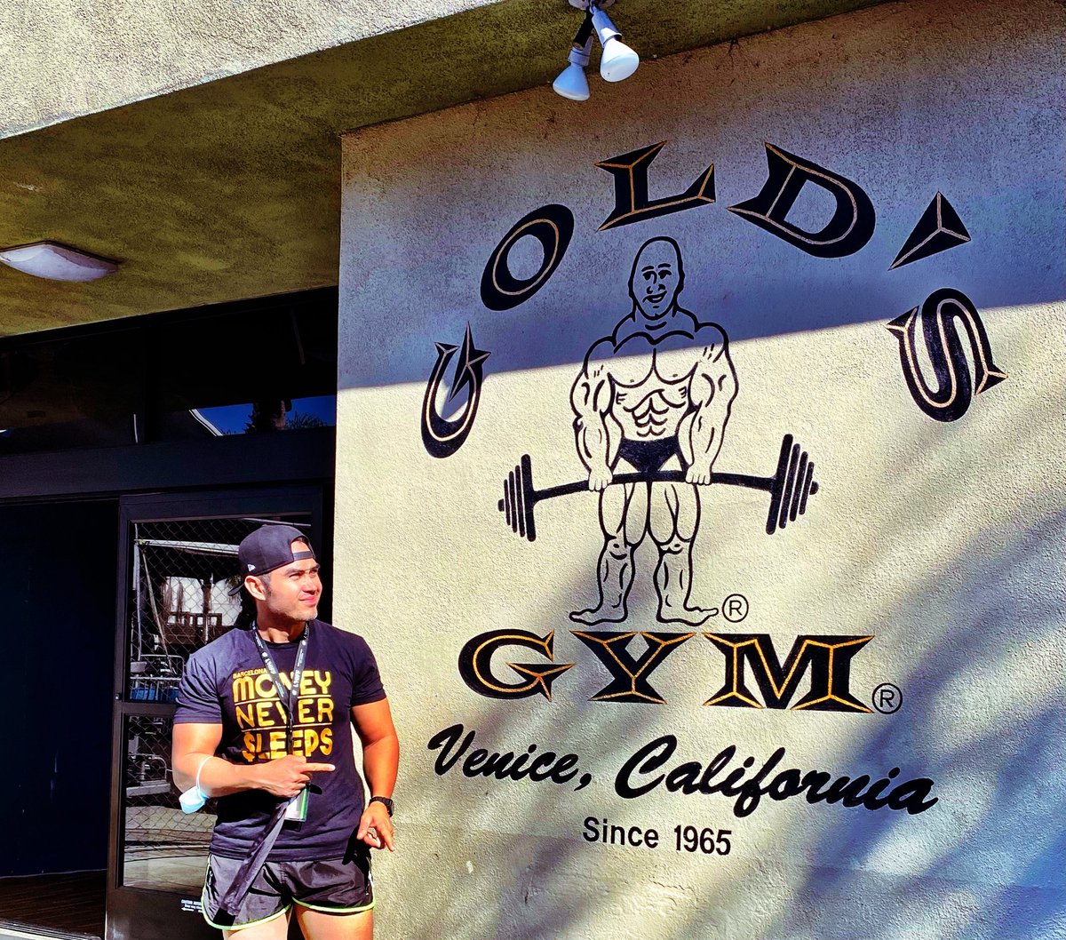 DarwinReina's tweet photo. Caption this… @goldsgym Venice CA
Gym mood…💪
#amazing #bitemykitchen #PleaseForgiveMe #fitness #followme https://t.co/c7yXRPzMYU