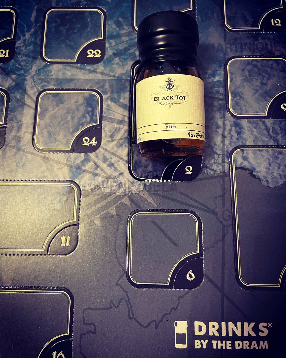 rumcompass's tweet photo. Day 2 #rumvent and we get a tasty drop of @BlackTotRum #blacktotrum #happy #rumcompass @DrinksByTheDram @MasterOfMalt https://t.co/YOjdoc1nwo