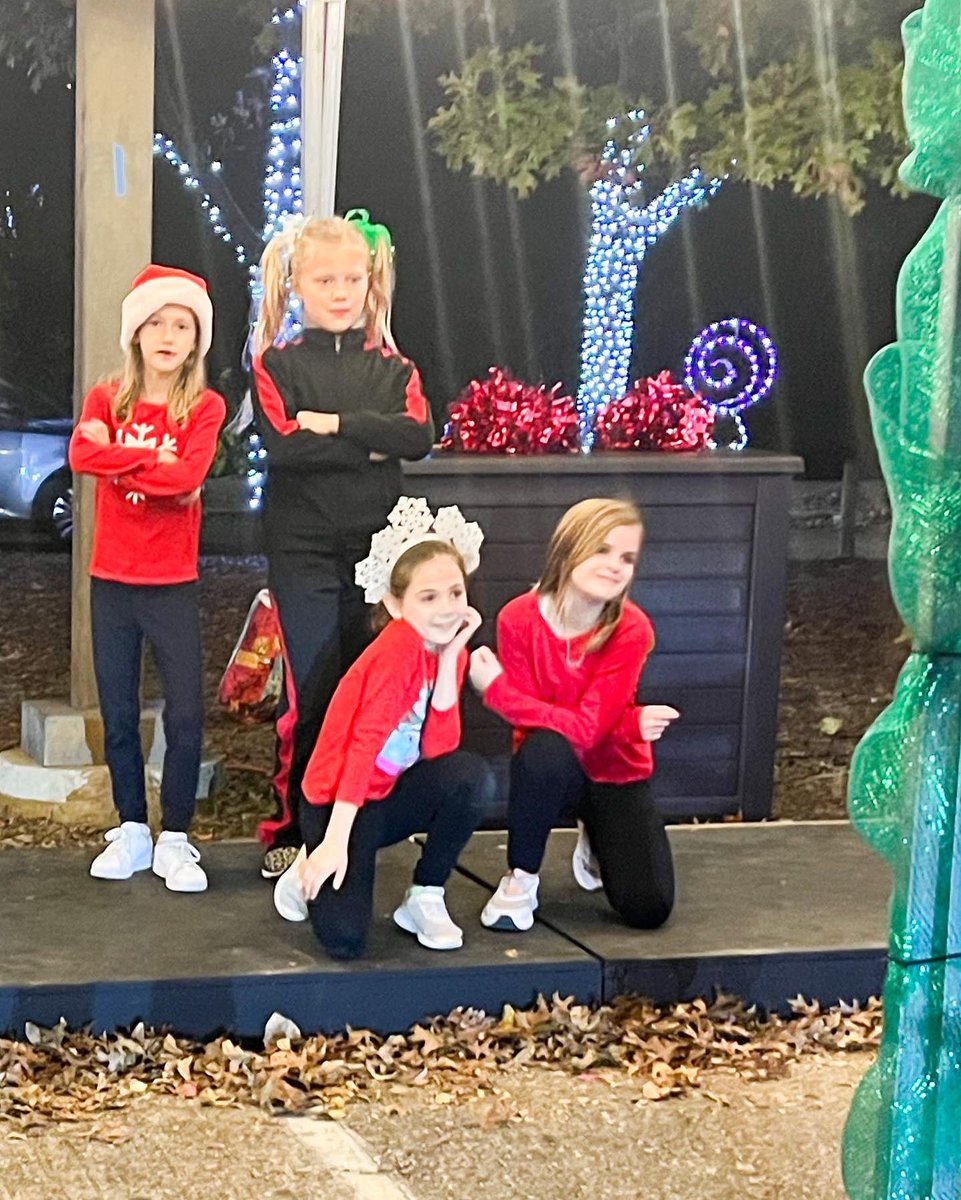 RogueDanceCO's tweet photo. Dallas Zoo lights performance highlights! #roguedanceco #dance #dallaszoo https://t.co/l6FKwkxA3S