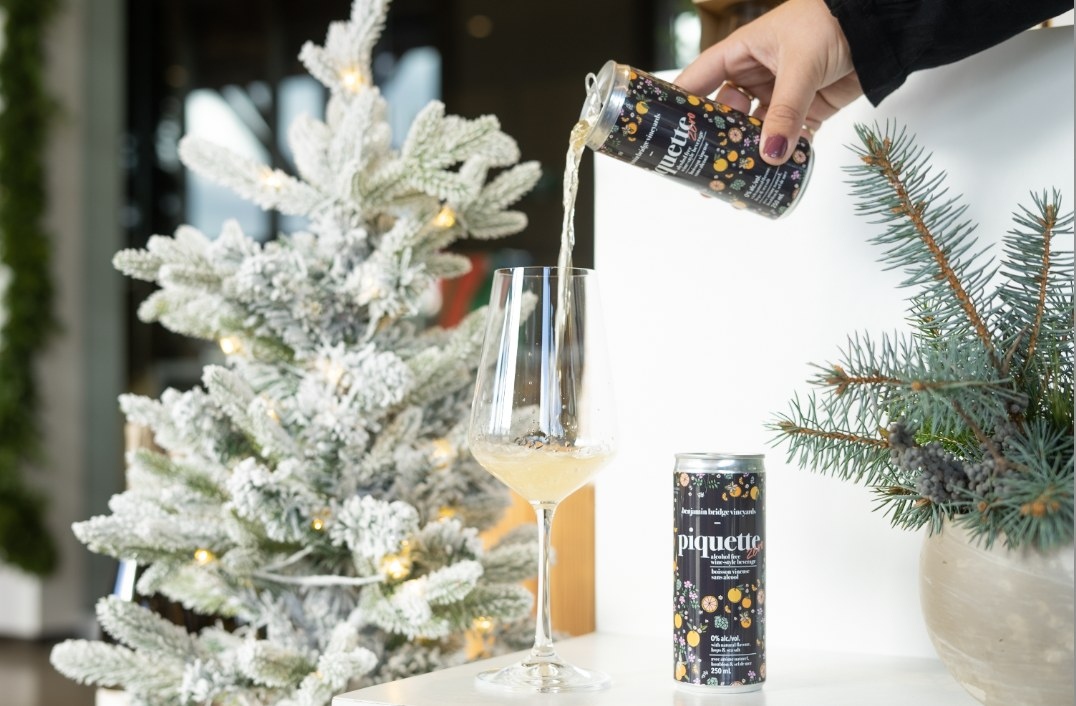 winegrowersns's tweet photo. As partners of The Right Amount initiative, choosing the right amount of wine is about making informed choices.
At #BenjaminBridge this year they introduced Piquette Zero β a zero alcohol wine-style beverage, so everyone can feel included π₯
#winesofns #piquettezero https://t.co/jvbpnGRJ3I