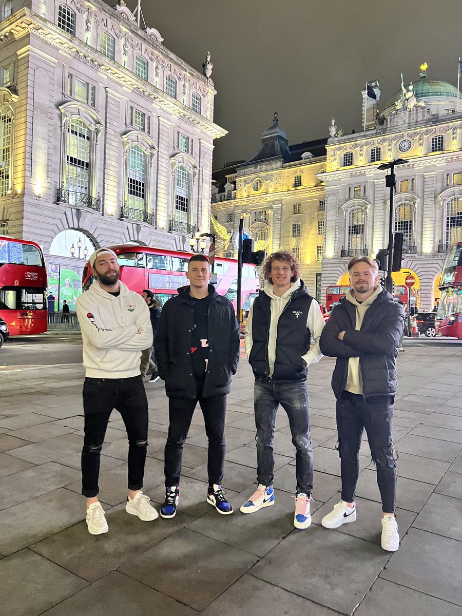 mladeycz's tweet photo. With my boys 😎 https://t.co/u0dmGMZsKZ