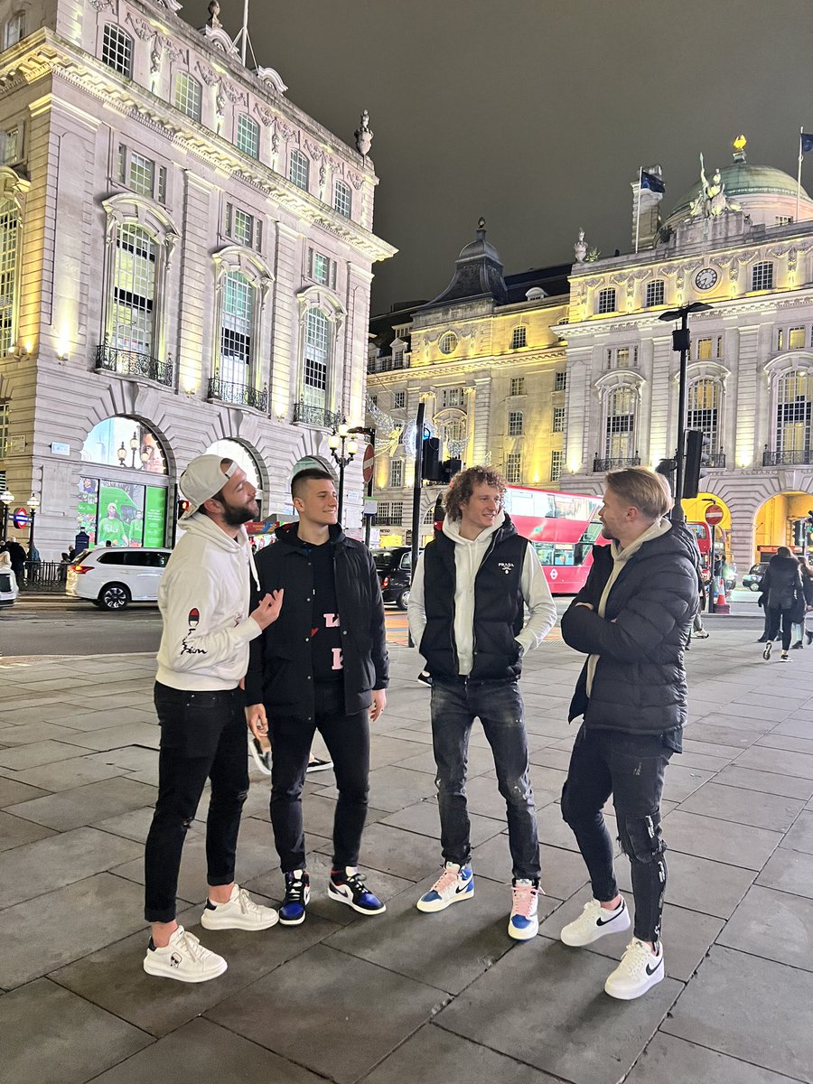 mladeycz's tweet photo. With my boys 😎 https://t.co/u0dmGMZsKZ