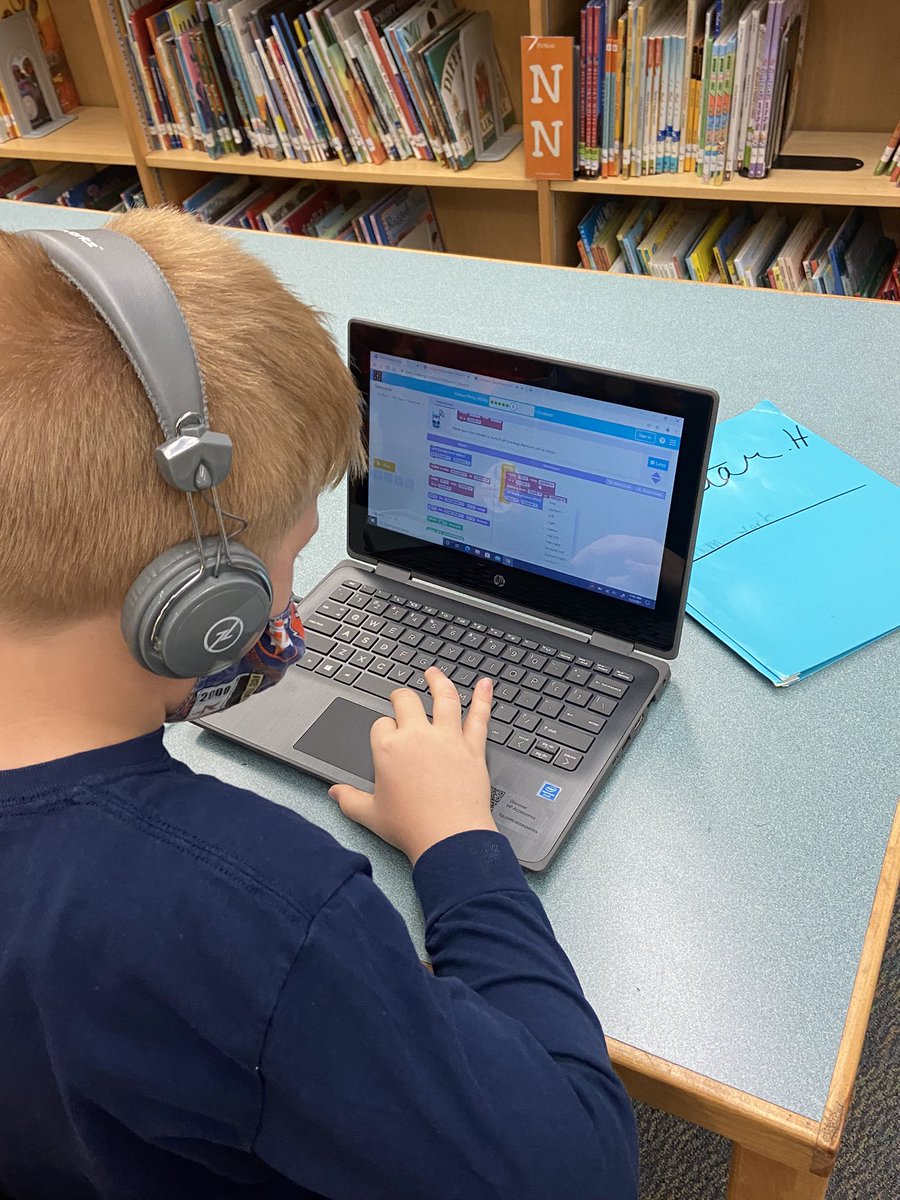 gerjuangregory's tweet image. Day 2️⃣ #12DaysOfCode, second grade created a Dance Party 💃 🕺 The perfect way to learn about CS sequence, loops, events etc.  @codeorg @HISD_Inst_tech @HoustonISD #HISDecoded