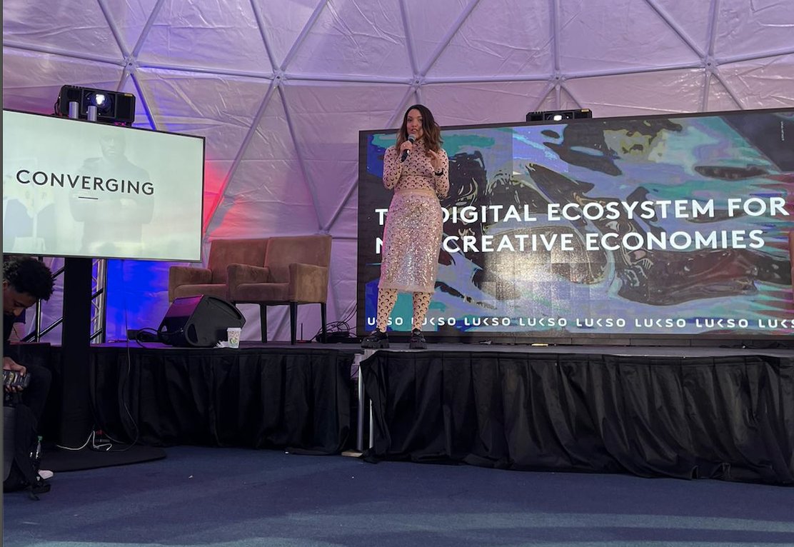 LymitedOfficial's tweet photo. Great first day yesterday at #artbaselmiami and in the Decentral Dome, including listening to @m_h_d_v talk about the future of luxury and NFTs, and stopping by @artsy vanguard 😍. #NFTs #luxury #fashion #Collectibles https://t.co/GyQarVEfL0