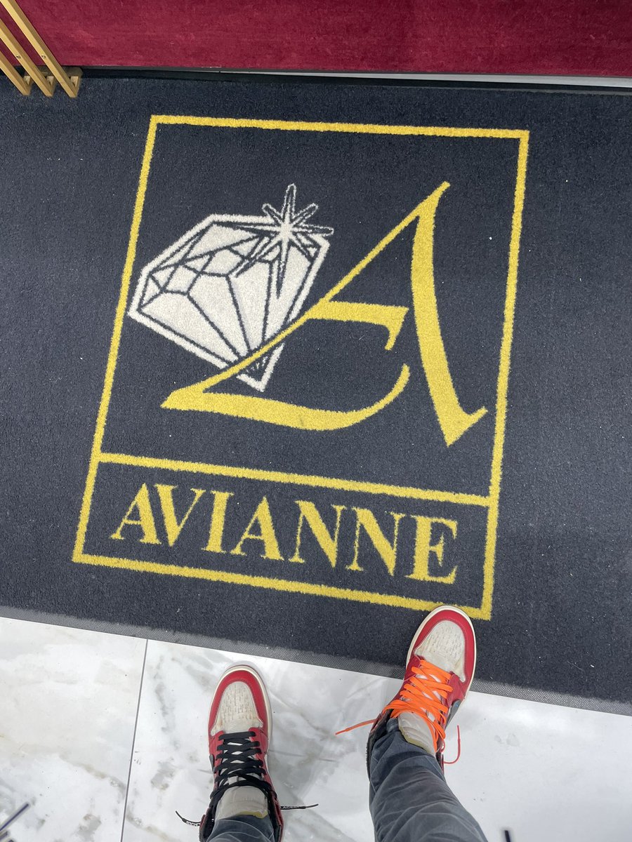 Digi Tech Apparel x Avianne Jewelers. Our holders are going to shine. More info coming soon.💎

To celebrate, let's giveaway a whitelist spot.

To enter: 
1. Follow @digitechapparel
2. Retweet &amp; Like this Tweet♻️
3. Tag one friend👥